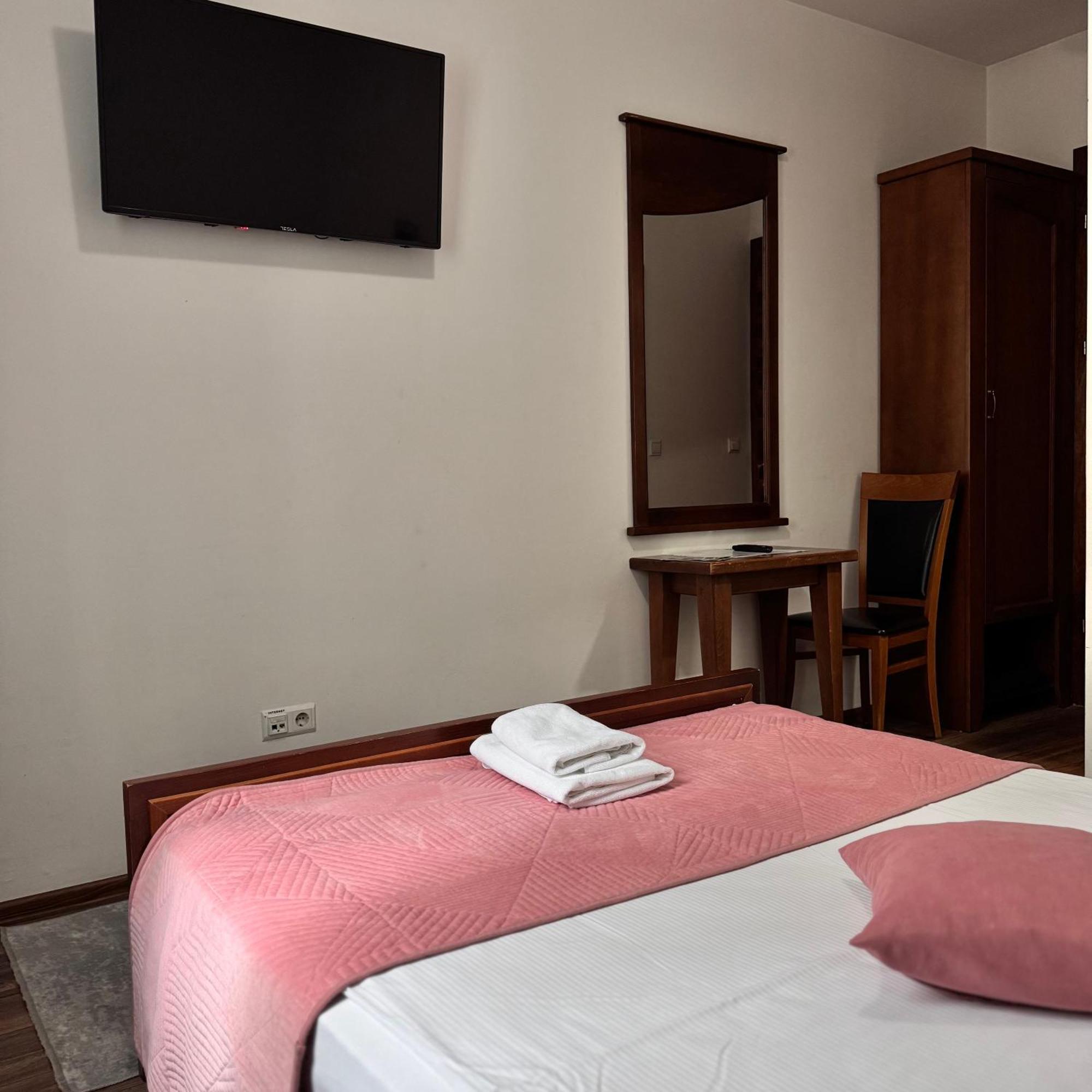 Hotel Paviljon บีฮัช ภายนอก รูปภาพ